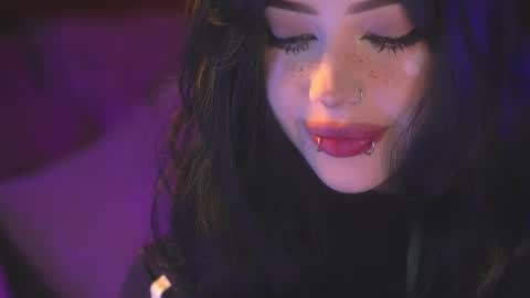 Alyson online show from January 6, 11:09 pm