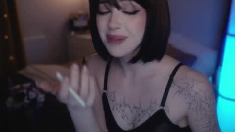 Alyson online show from February 26, 9:20 pm