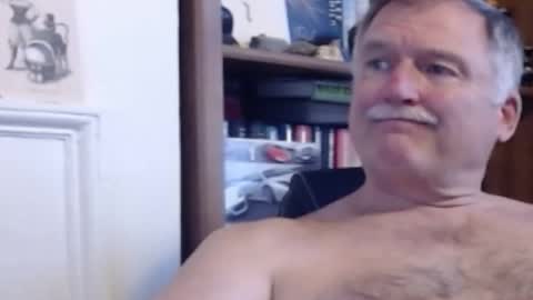 exhibpeacock123 online show from November 27, 12:13 pm