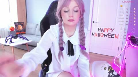  Amy  online show from October 31, 11:32 am