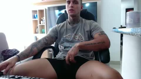 Snapshot of exotic_dude chatting on March 12, 5:38 pm camilo online show from March 12, 5:38 pm