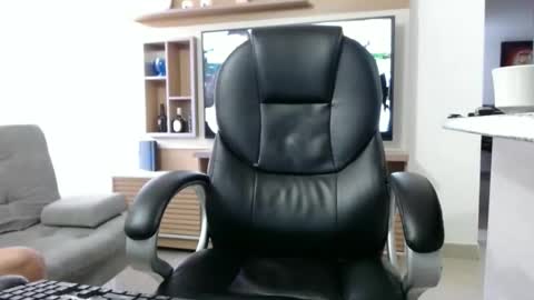 Snapshot of exotic_dude chatting on September 8, 10:42 pm camilo online show from September 8, 10:42 pm