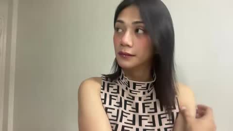 exotictssavie online show from April 12, 6:34 pm