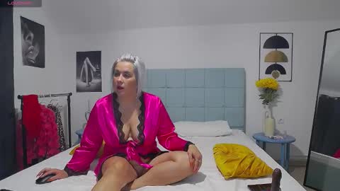 exoticxenamrs online show from October 2, 4:44 am
