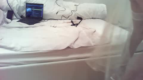 Elise online show from December 19, 10:32 pm