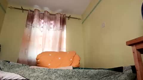 Nina online show from November 9, 2:20 pm