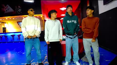 extrangers online show from October 26, 1:23 pm