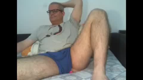 Snapshot of eyes12 chatting on October 2, 2:43 am GEORGE online show from October 2, 2:43 am