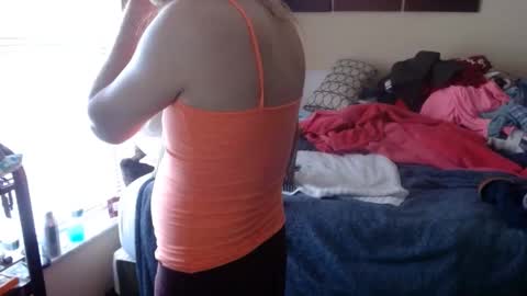 eyeswall0w online show from September 16, 12:51 pm