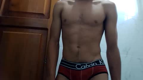 Eysoyvv online show from April 3, 7:54 pm