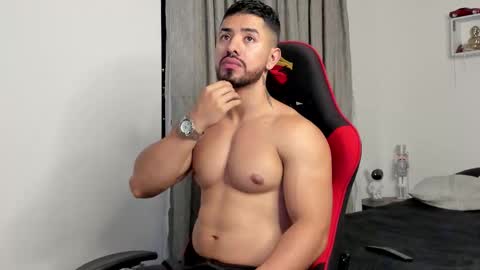 Ezzio Scolaro online show from March 1, 12:48 am