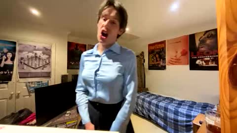 fagboysissy online show from November 17, 11:18 pm