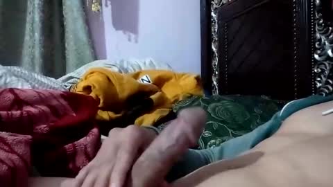 fahad783297 online show from December 8, 2:52 pm