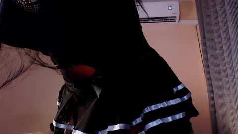 Elli  online show from October 31, 11:27 pm