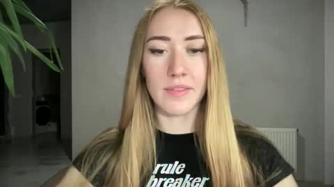 fairy_face online show from September 26, 9:12 pm