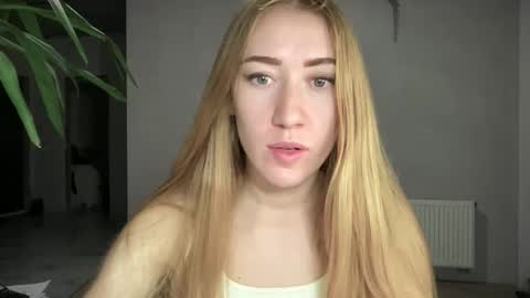 fairy_face online show from October 5, 8:38 pm