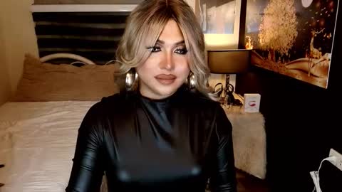 CLAUDIA VALVALERA online show from February 6, 11:02 am