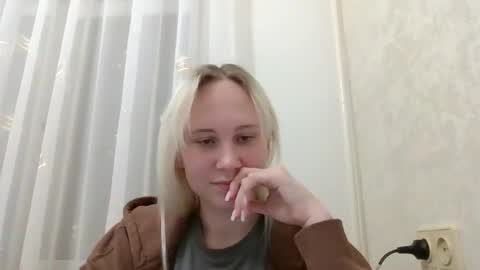 fairyfeller_ online show from October 3, 3:31 pm
