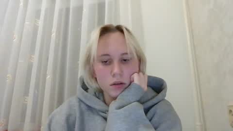 fairyfeller_ online show from October 1, 4:39 pm