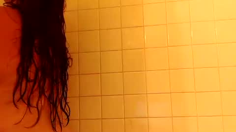 Snapshot of fallen_jezabel chatting on October 15, 7:32 am fallen_jezabel online show from October 15, 7:32 am