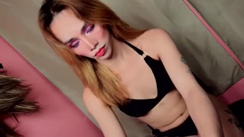 Alexandra x Alexandro online show from February 17, 10:40 am