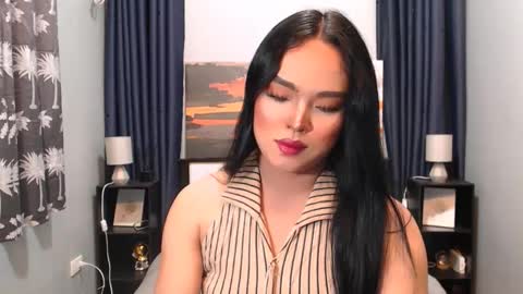 ITYS ME MONA online show from January 31, 8:06 pm