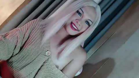 DANIELLA - DONT FORGET TO GIVE ME A THUMBSU UP online show from February 1, 12:08 am