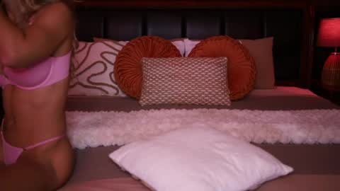 Carmina online show from April 18, 11:16 pm