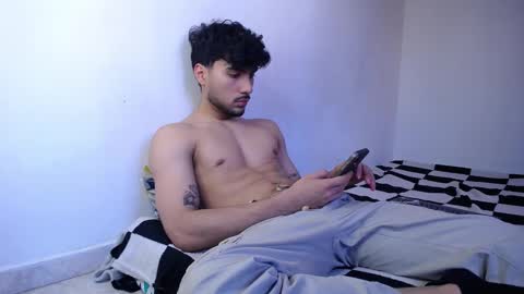 Snapshot of farid_24 chatting on September 10, 9:27 pm farid_24 online show from September 10, 9:27 pm