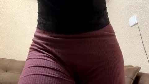 Aurora 18yo online show from November 6, 10:40 am