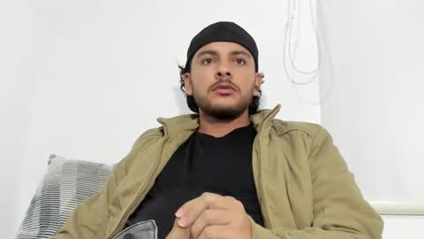 favid95 online show from March 7, 9:48 pm