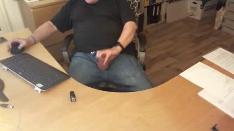 feet4u_barefooter online show from March 6, 11:59 pm