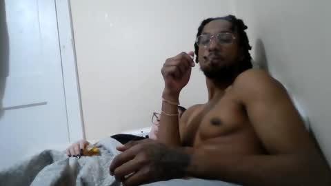 feetmeup69 online show from April 28, 3:00 am