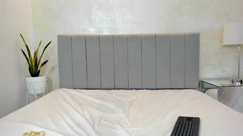 Snapshot of felicia_whitee chatting on October 11, 3:15 pm felicia_whitee online show from October 11, 3:15 pm