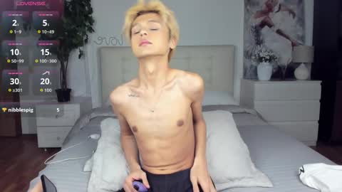 Snapshot of felix_rey chatting on September 10, 6:09 pm Felix online show from September 10, 6:09 pm