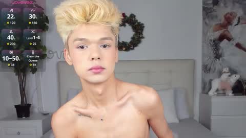 Felix online show from December 5, 6:27 pm