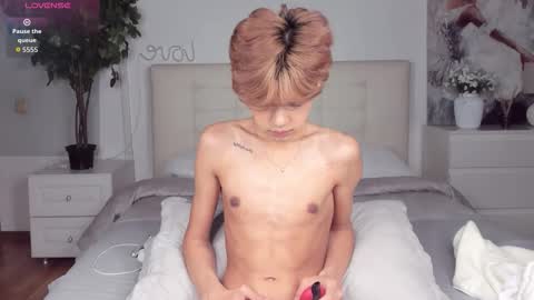 Snapshot of felix_rey chatting on September 24, 5:19 pm Felix online show from September 24, 5:19 pm