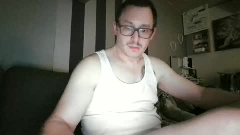 femalefeetlover689517 online show from April 11, 1:10 am