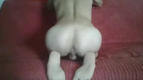 femboyhot28 online show from December 18, 9:15 am