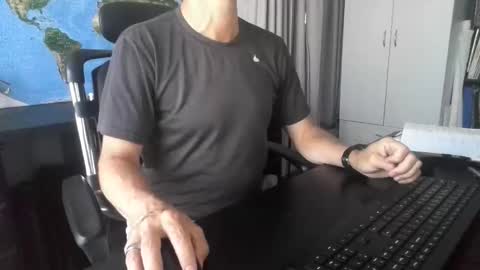 femdomsubby online show from January 31, 8:01 am