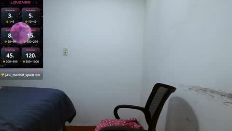 Snapshot of fenix_purple chatting on February 28, 12:21 am FENIX online show from February 28, 12:21 am