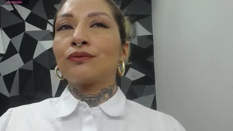 Snapshot of fenix_purple chatting on October 19, 10:47 pm FENIX online show from October 19, 10:47 pm