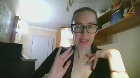 feraliss online show from November 17, 9:34 am