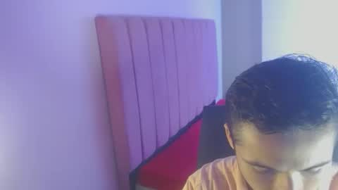 fermingomez1 online show from February 7, 12:02 am