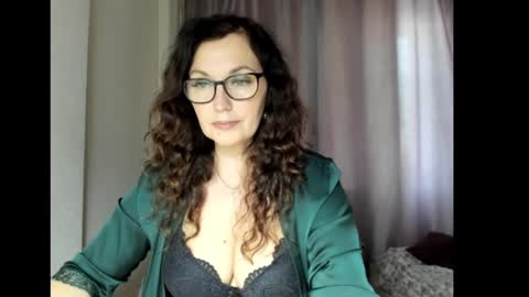 Snapshot of fey_bb chatting on February 23, 9:55 am Milana online show from February 23, 9:55 am