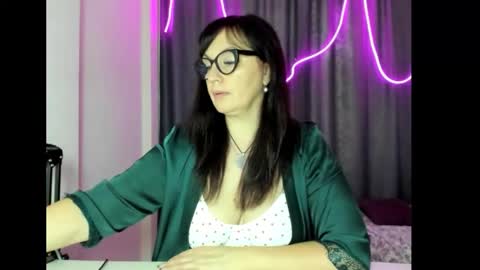 Snapshot of fey_bb chatting on October 21, 4:17 am Milana online show from October 21, 4:17 am