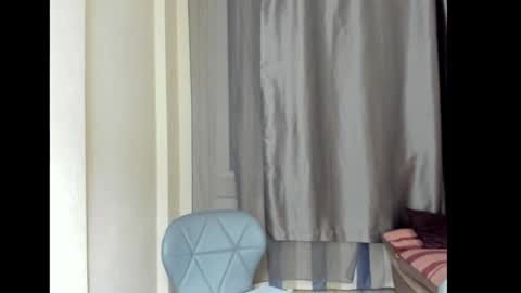 Snapshot of fey_bb chatting on December 5, 10:50 am Milana online show from December 5, 10:50 am