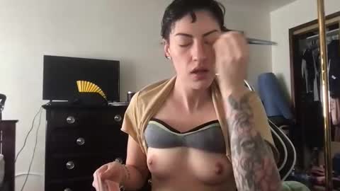 fgsammie online show from December 13, 7:53 pm