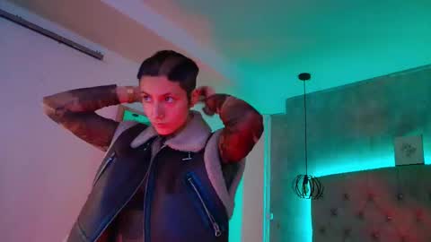   online show from January 7, 11:48 am