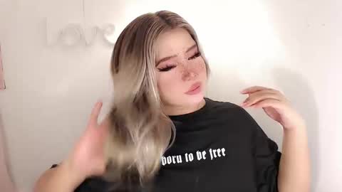  Angela  DONT FORGET TO FOLLOW AND GIVE ME APPRECIATION online show from November 5, 1:51 am